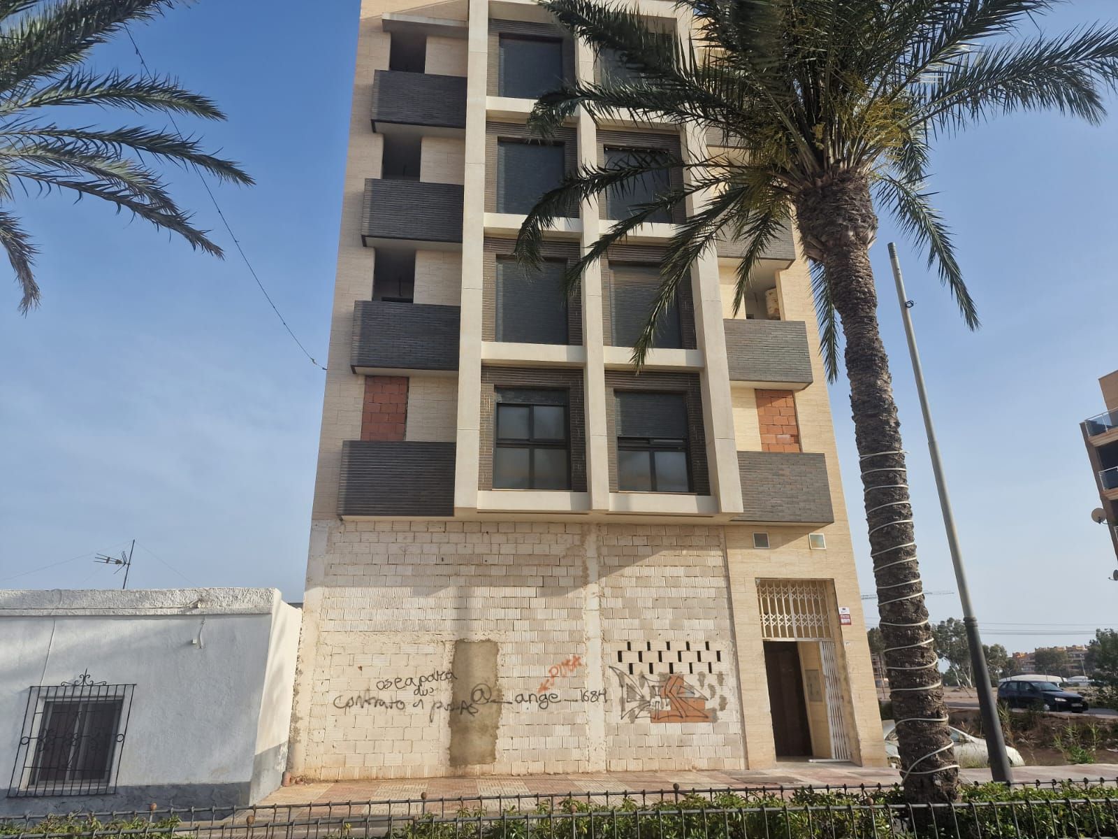 Exterior view of Flat for sale in Roquetas de Mar
