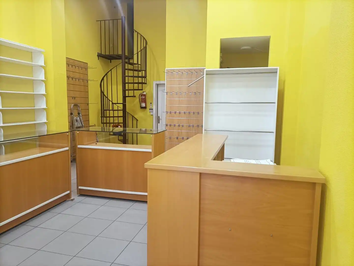Local comercial en venta en Núcleo urbano, imagen 3