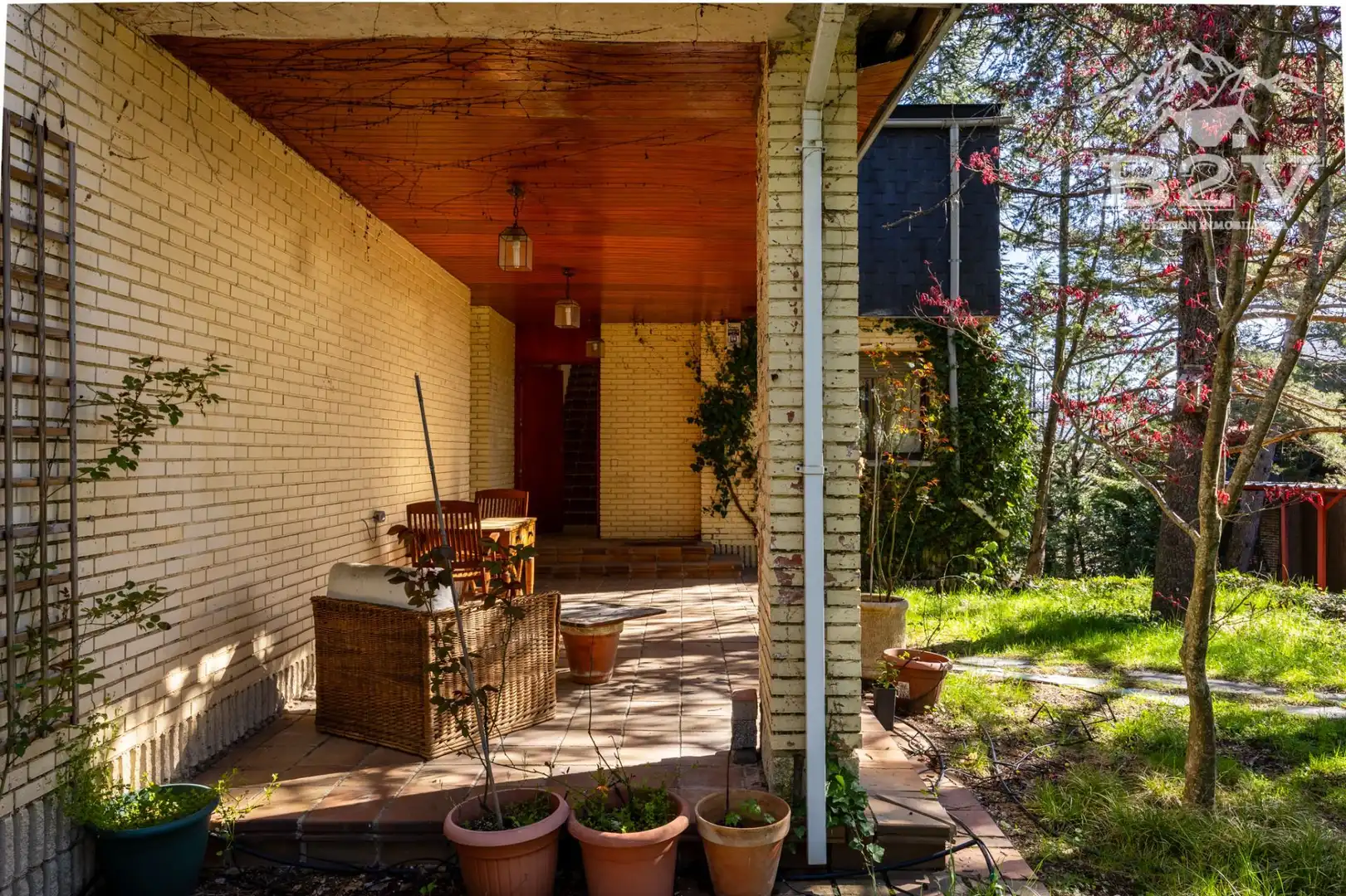 Terrassa de Casa o xalet en venda en Miraflores de la Sierra amb Calefacció, Jardí privat i Traster
