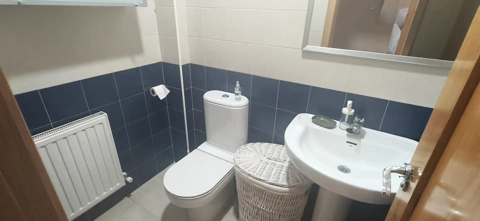 Baño de Piso de alquiler en Burgos con Calefacción, Parquet y Trastero