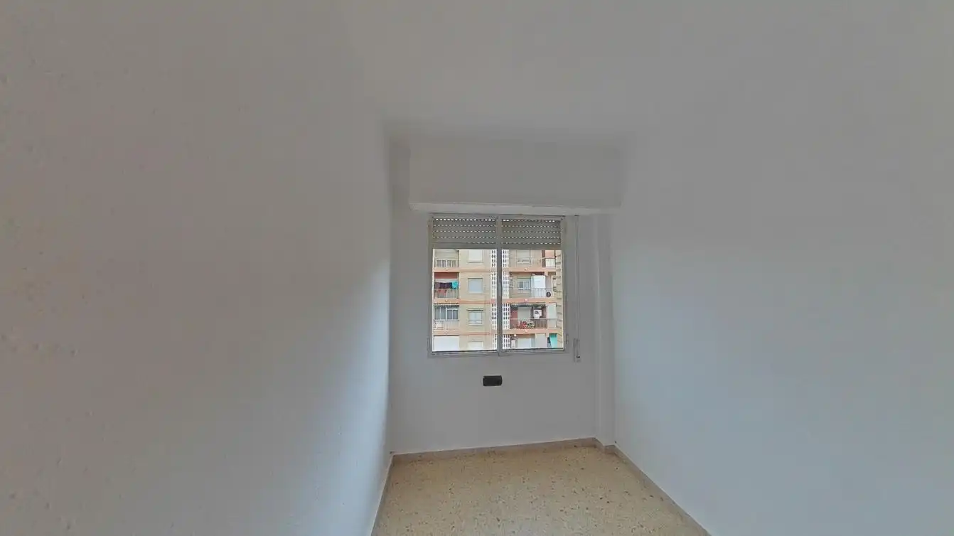 Piso con ascensor en venta en C/ General Llorens, imagen 7