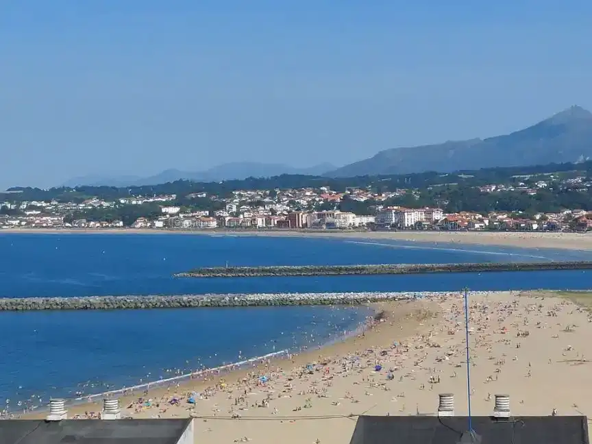 Vista exterior de Pis en venda en Hondarribia amb Aire condicionat