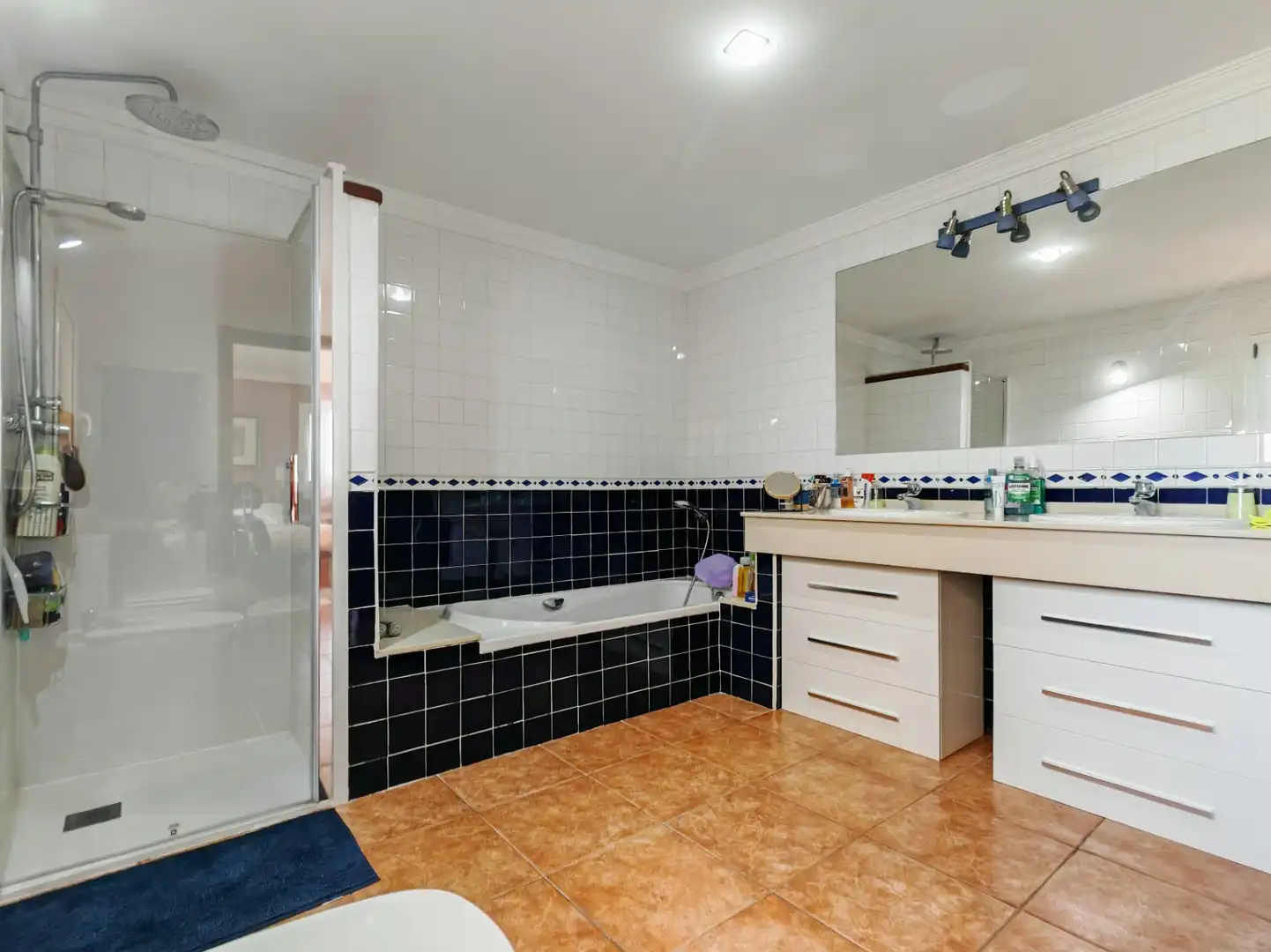 Bathroom of Houses for sale in Dénia  with Air Conditioner, Heating and Private garden