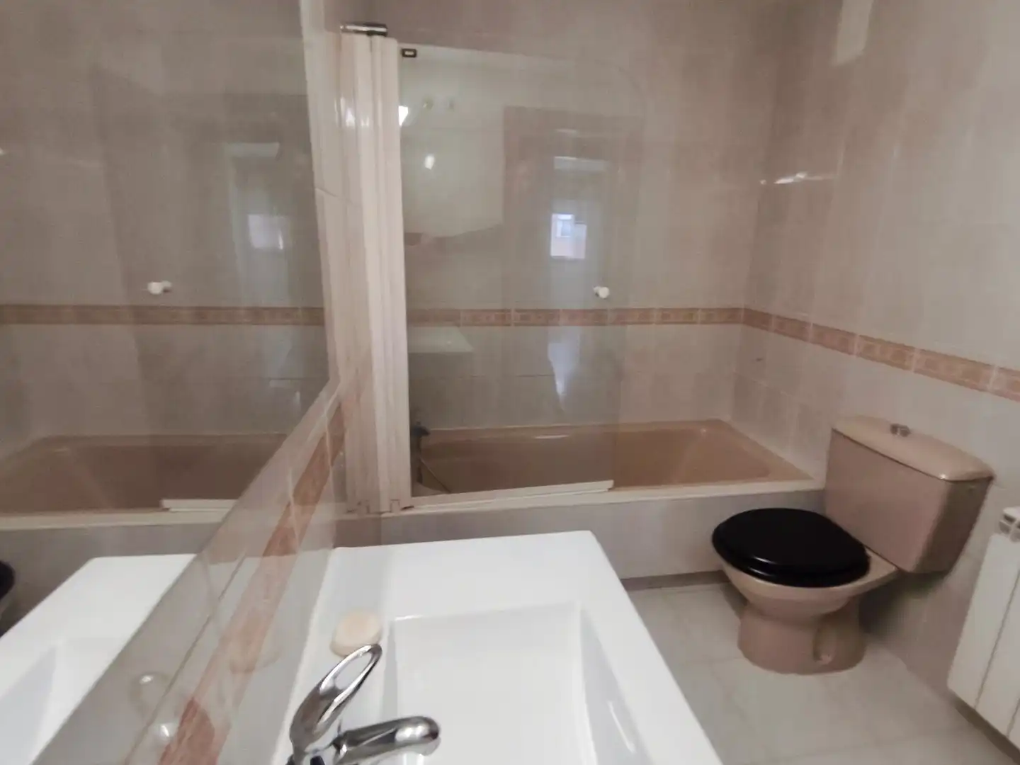 Bathroom of Flat for sale in Laguna de Duero  with Heating, Parquet flooring and Storage room
