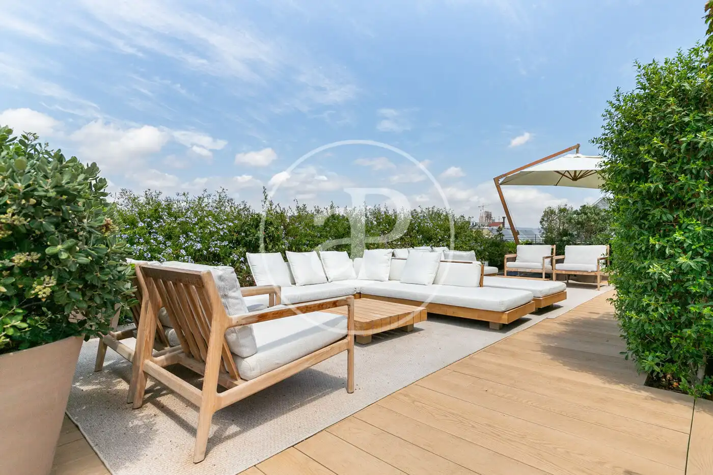 Terrasse von Wohnung zum Verkauf in Barcelona mit Klimaanlage, Heizung und Privatgarten