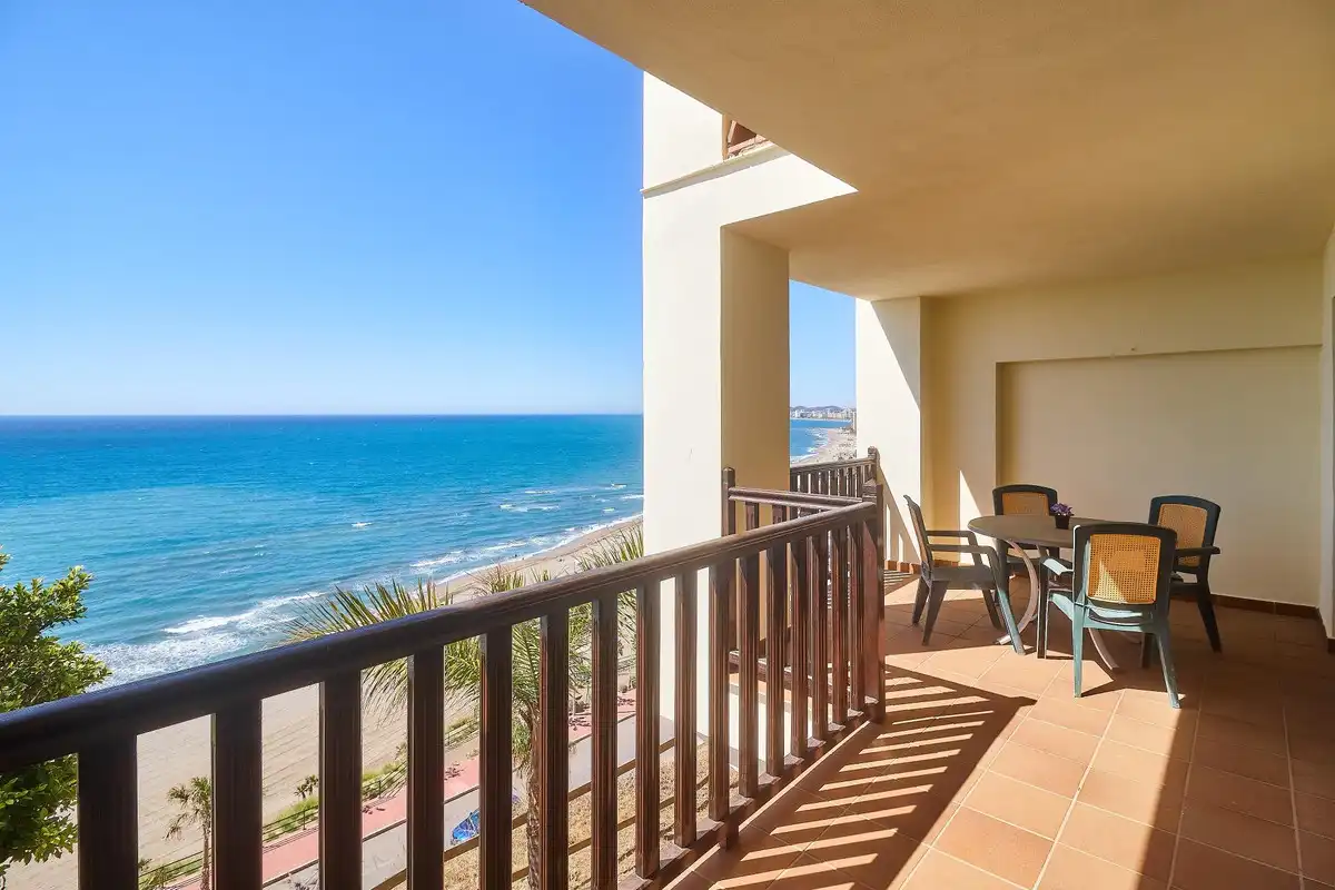 Apartment with pool for sale in del sol, imagen 5