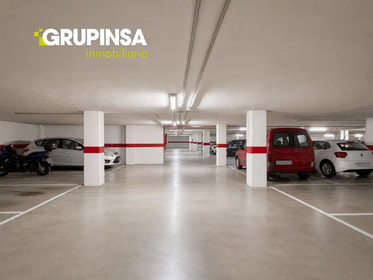 Parking of Flat for sale in Almazora / Almassora  with Air Conditioner and Balcony