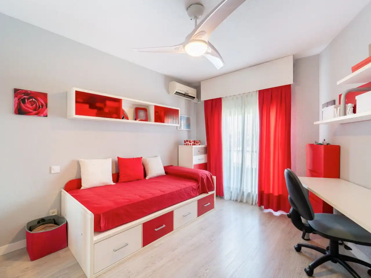 Bedroom of Houses for sale in Casco Antiguo
