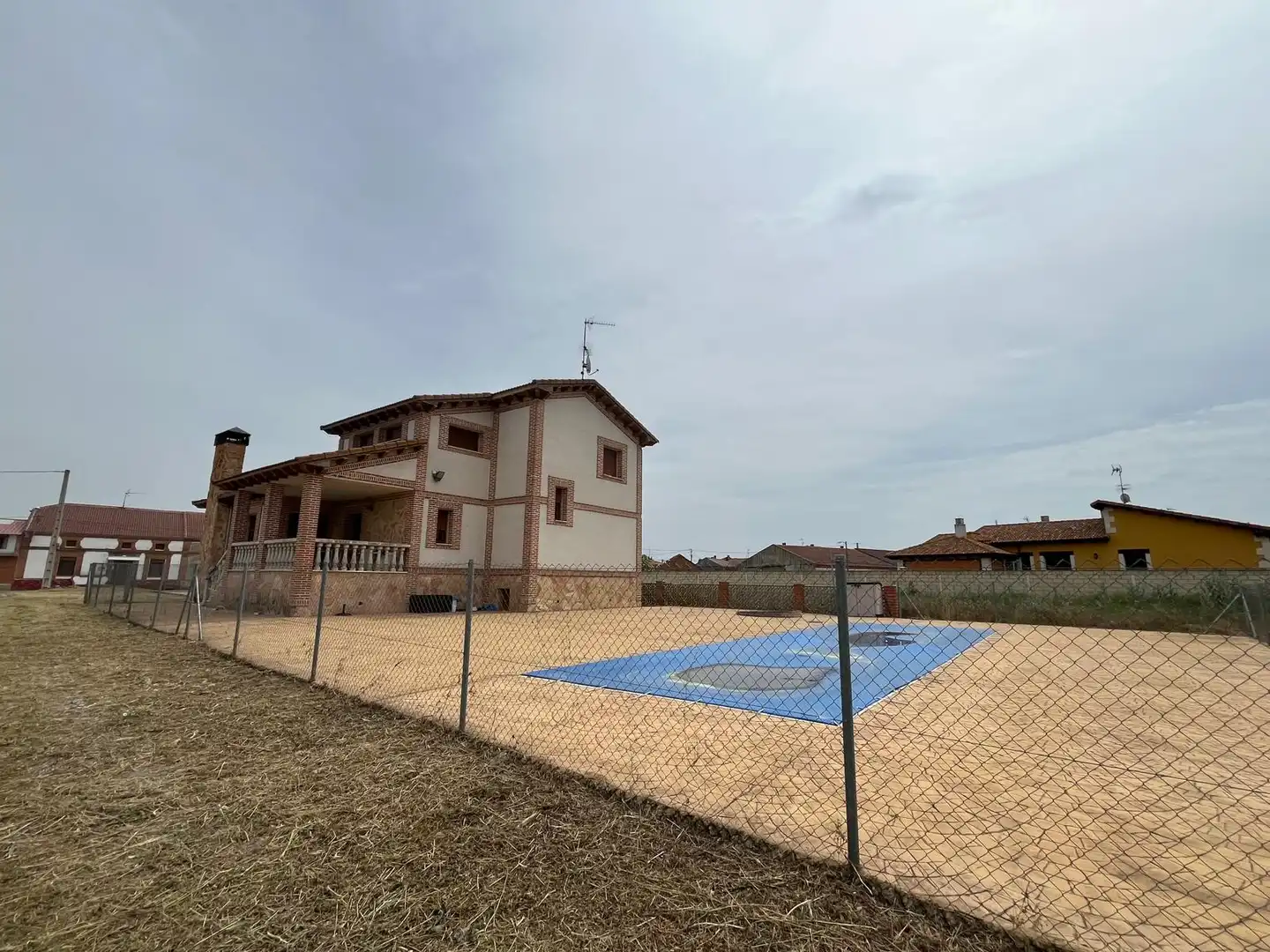Casa o chalet en venta en Cuéllar con Calefacción, Jardín privado y Terraza