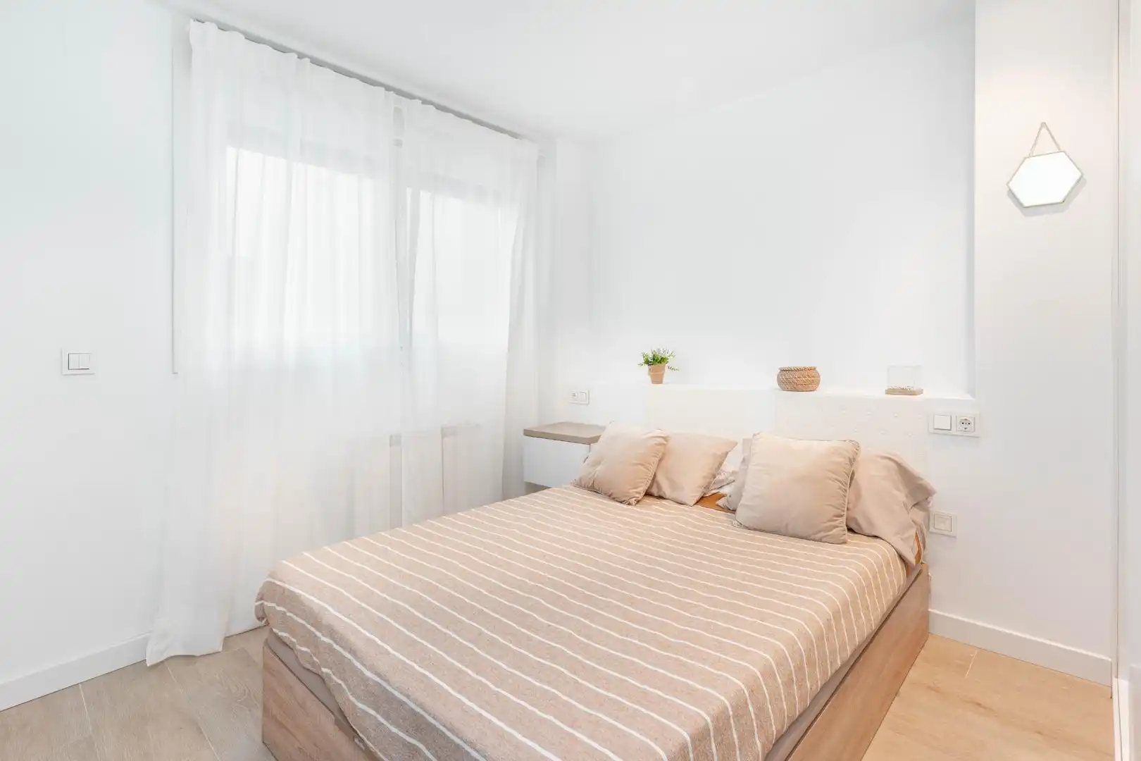 Schlafzimmer von Wohnungen zum Verkauf in Gozón mit Klimaanlage, Heizung und Abstellraum