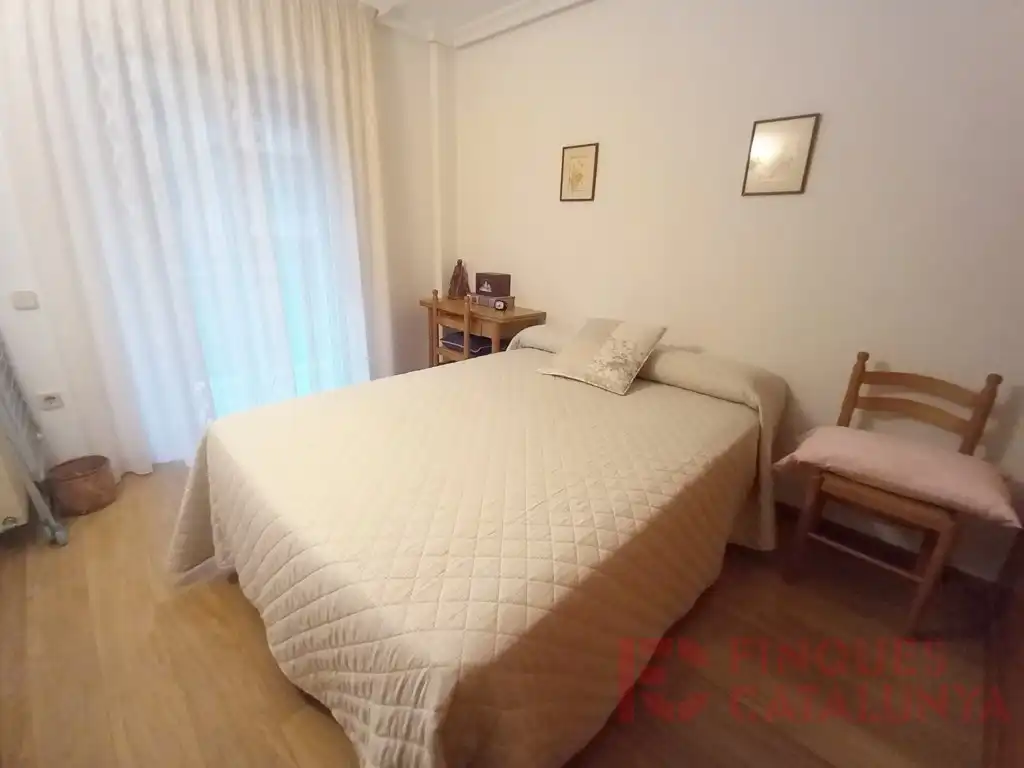 Dormitori de Pis en venda en Girona