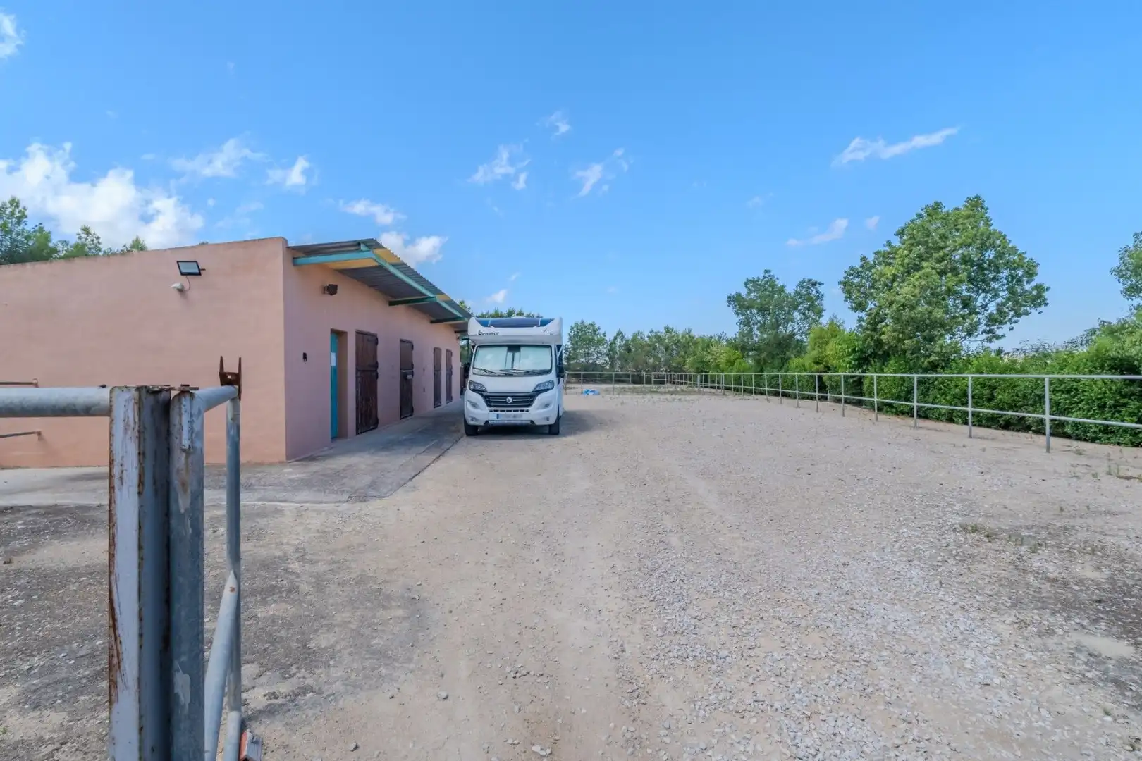 Aparcament de Finca rústica en venda en San Miguel de Salinas amb Aire condicionat, Calefacció i Jardí privat