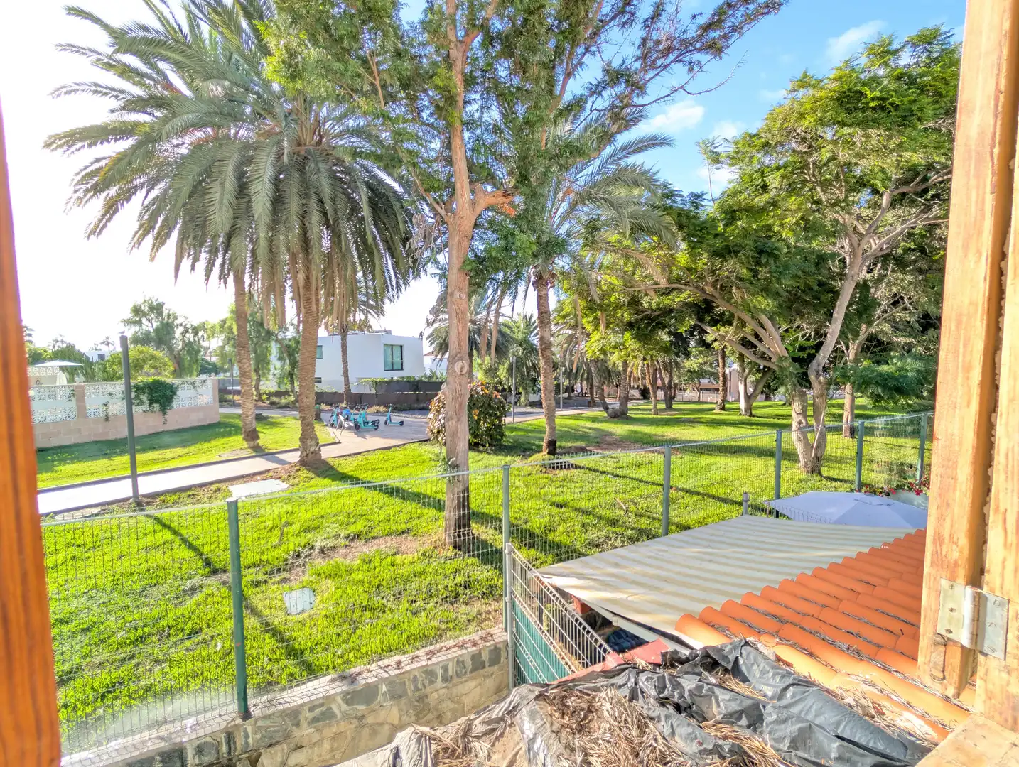 Vista exterior de Casa adosada en venta en Adeje con Terraza y Piscina