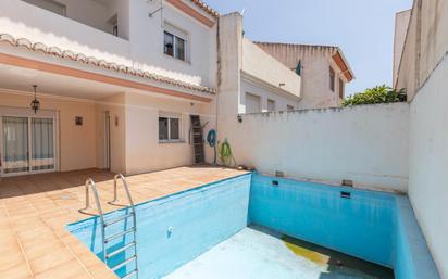 Piscina de Casa adosada en venda en Gójar amb Calefacció, Terrassa i Traster