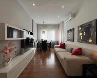 Living room of Flat for sale in L'Hospitalet de Llobregat  with Air Conditioner, Heating and Balcony