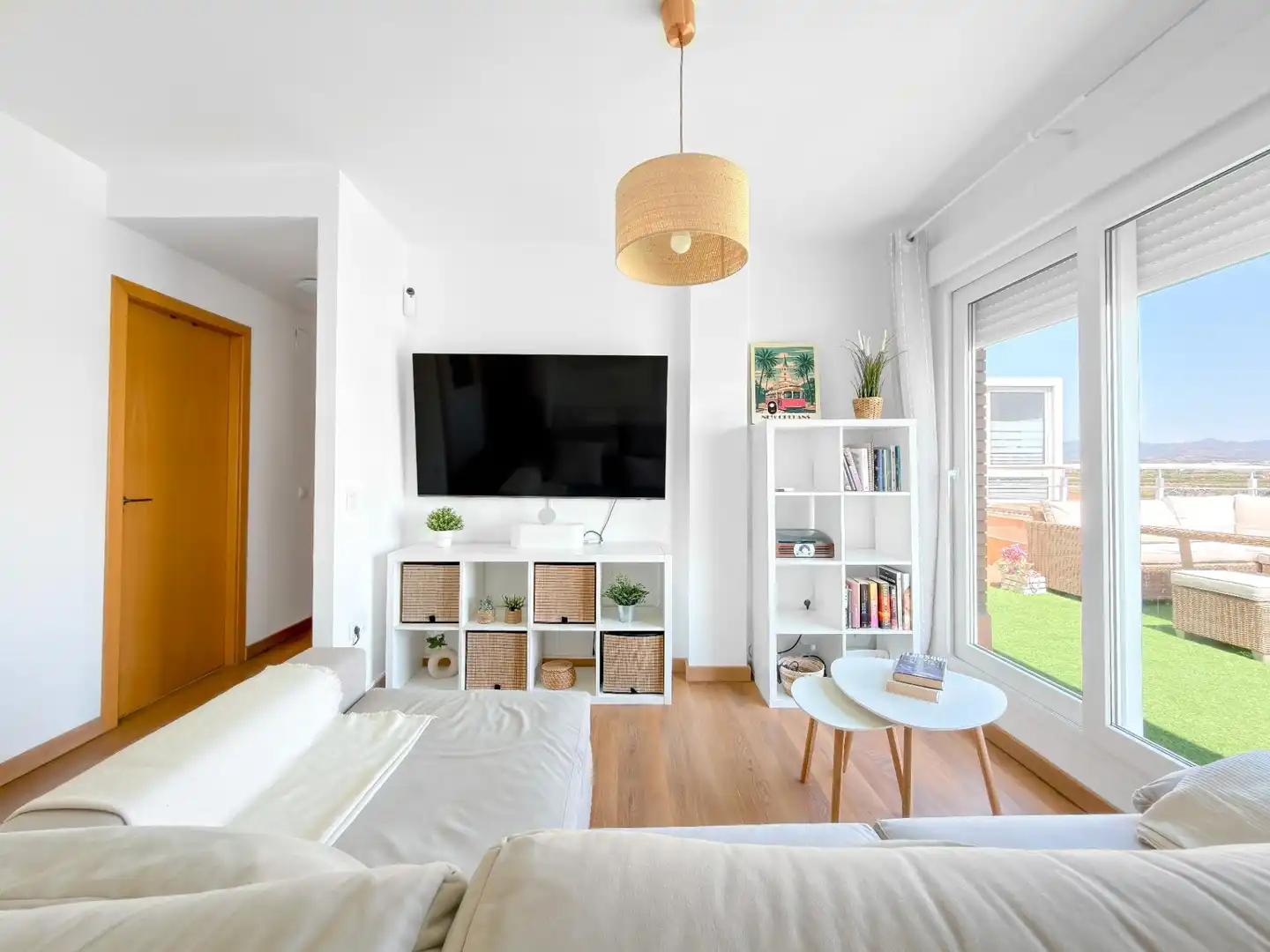 Wohnzimmer von Dachboden zum Verkauf in Museros mit Klimaanlage, Terrasse und Abstellraum