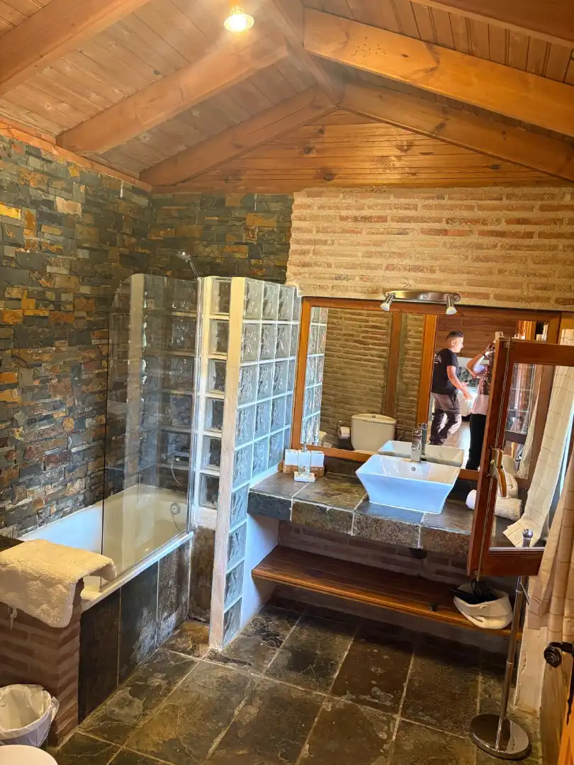 Bany de Casa o xalet en venda en Nevada amb Aire condicionat, Jardí privat i Piscina