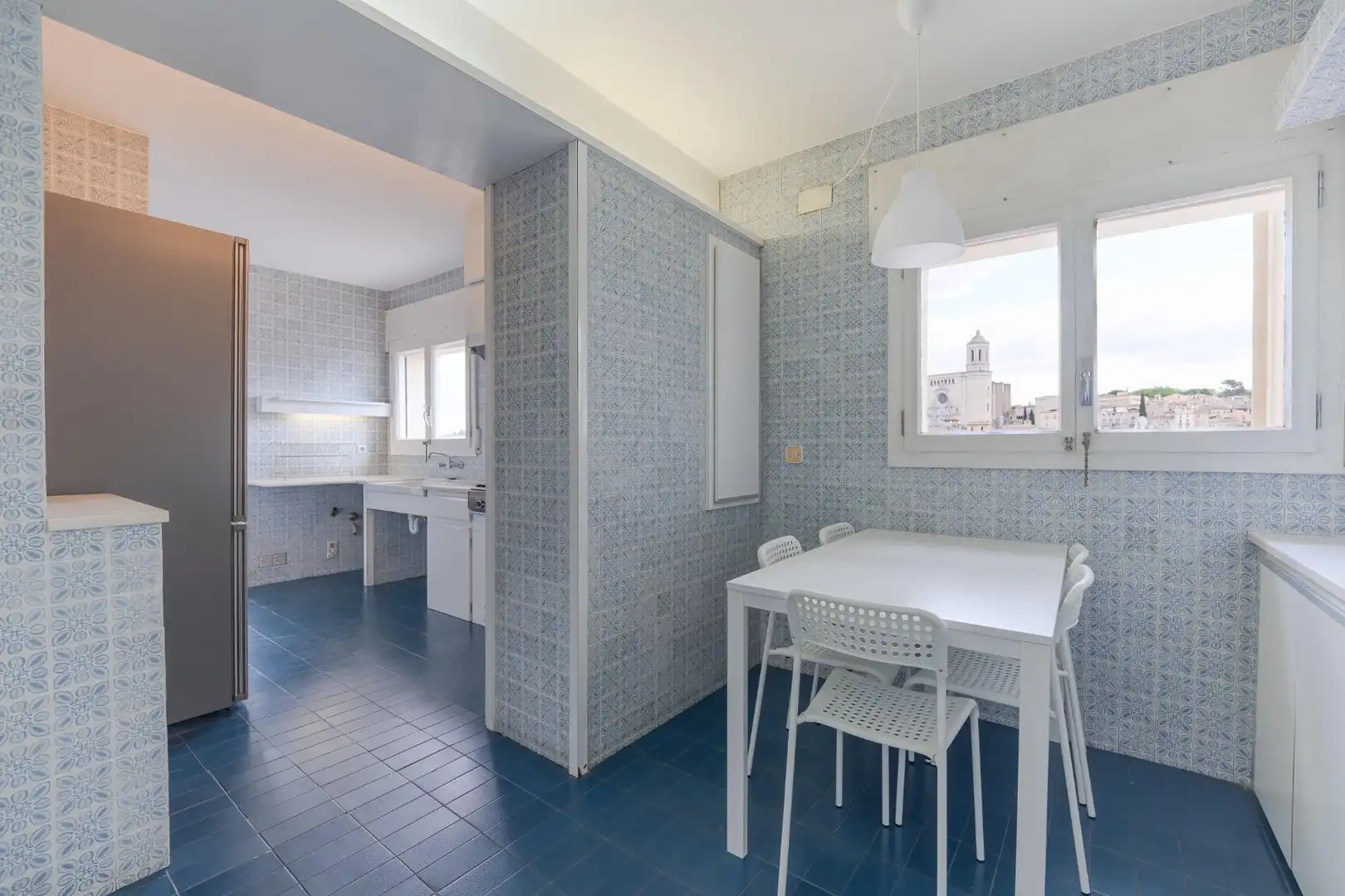 Cuina de Apartament de lloguer en Girona amb Calefacció, Parquet i Terrassa
