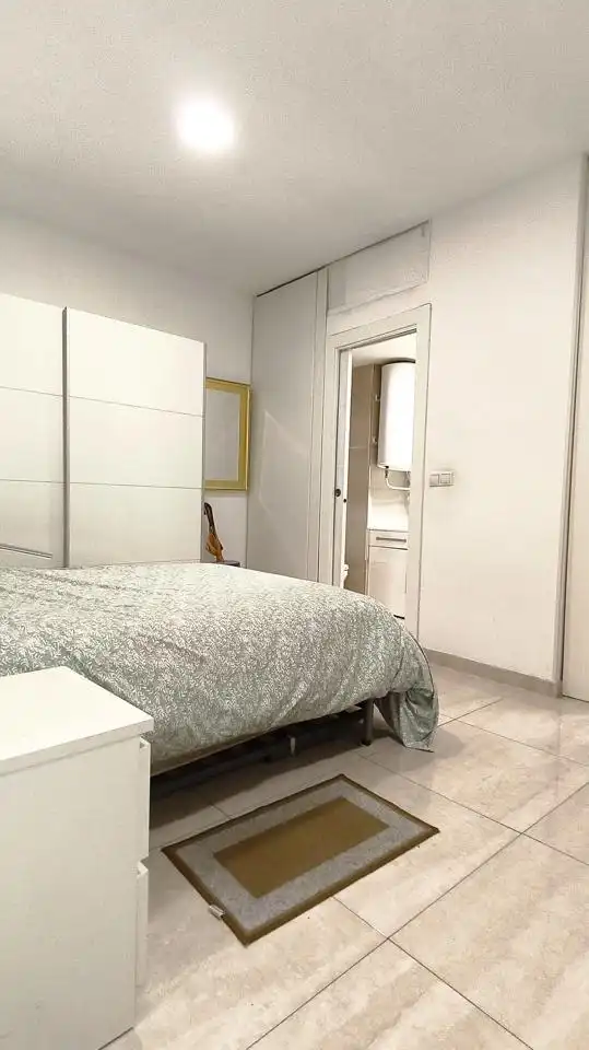 Habitación de Planta baja en venta en Madrid con Aire acondicionado y Amueblado