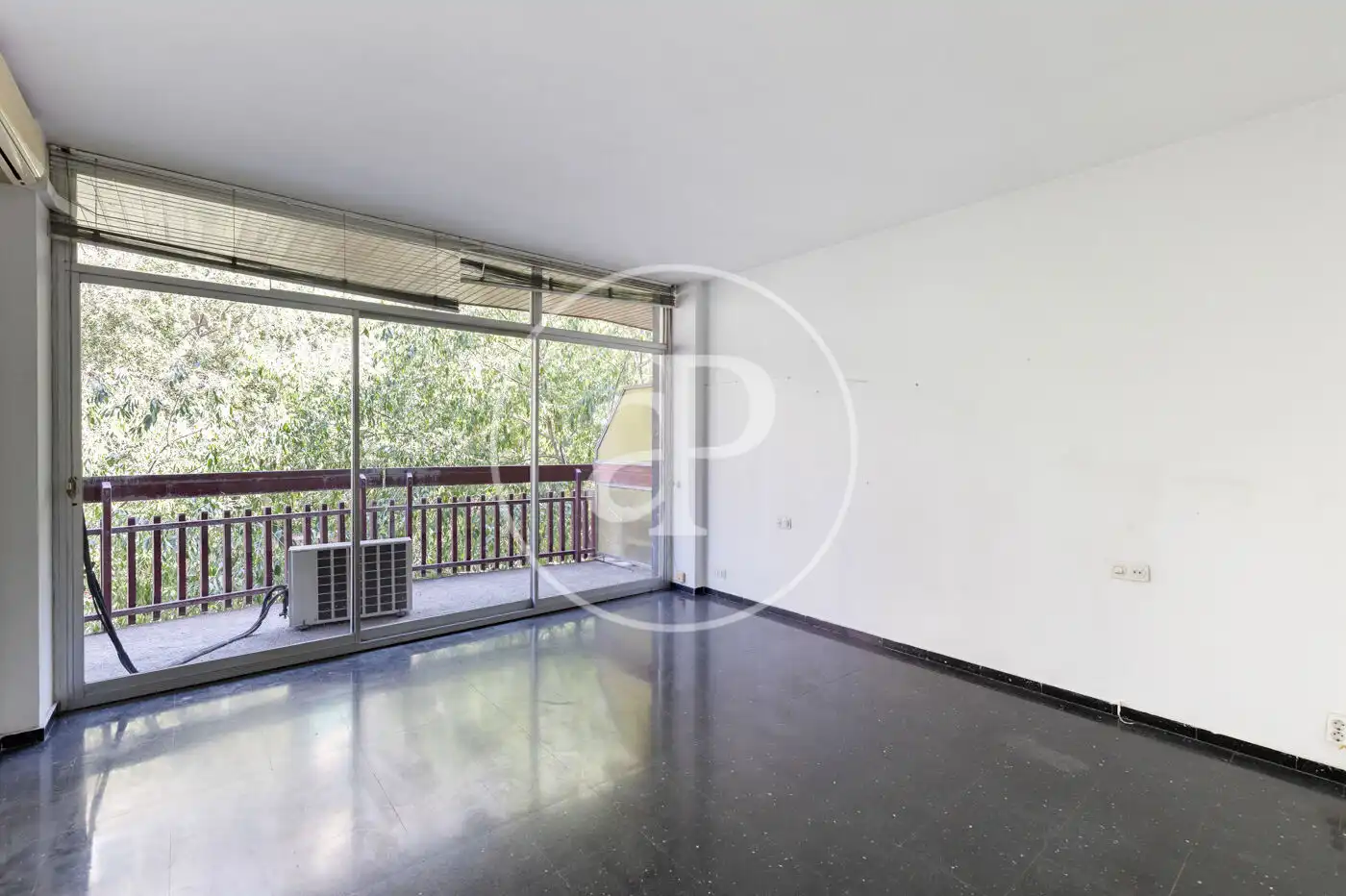 Vista exterior de Piso en venta en Barcelona con Aire acondicionado, Calefacción y Balcón