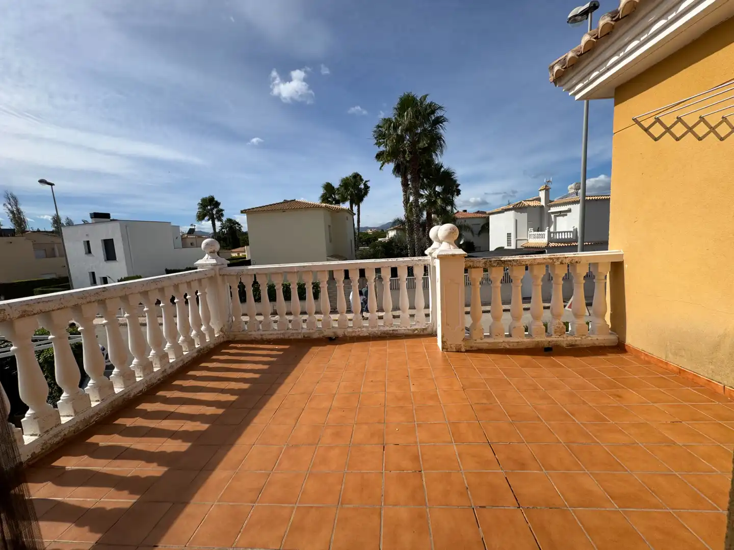 Terrassa de Casa adosada en venda en Oliva amb Aire condicionat, Calefacció i Jardí privat