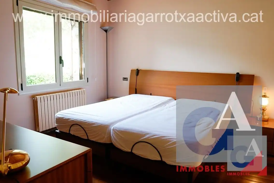 Casa rústica amb terrassa en venda a Sant Joan Les Fonts, imagen 20