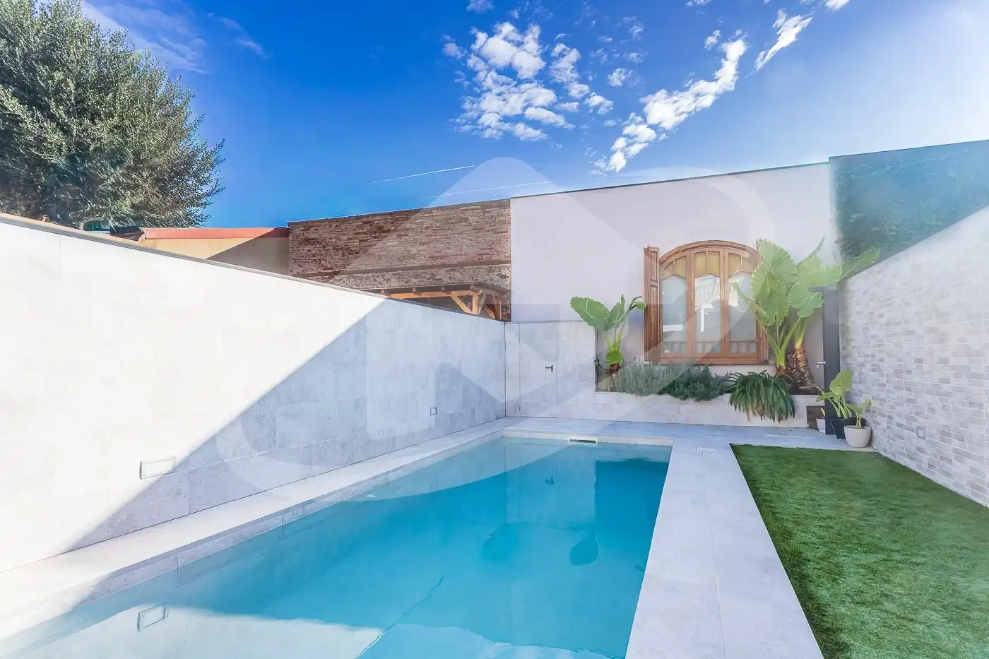 Swimming pool of Houses for sale in Sabadell  with Heating, Private garden and Parquet flooring