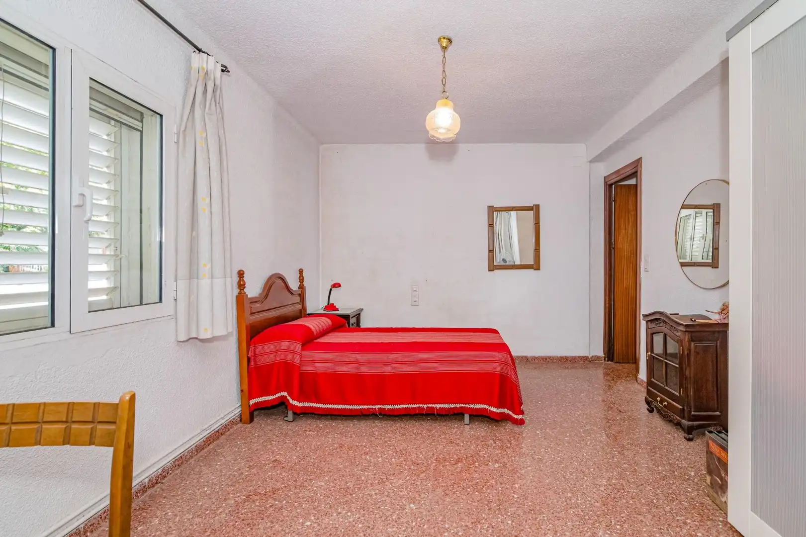 Habitación de Casa o chalet en venta en Granada con Aire acondicionado, Calefacción y Jardín privado