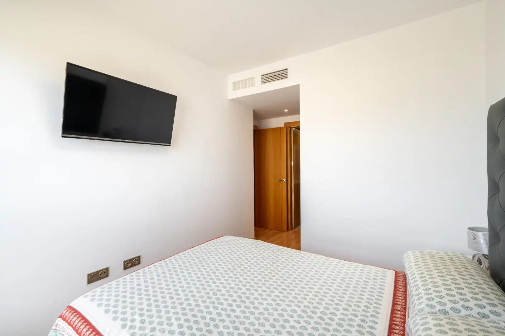 Bedroom of Flat for sale in Almería  with Air Conditioner, Terrace and Storage room