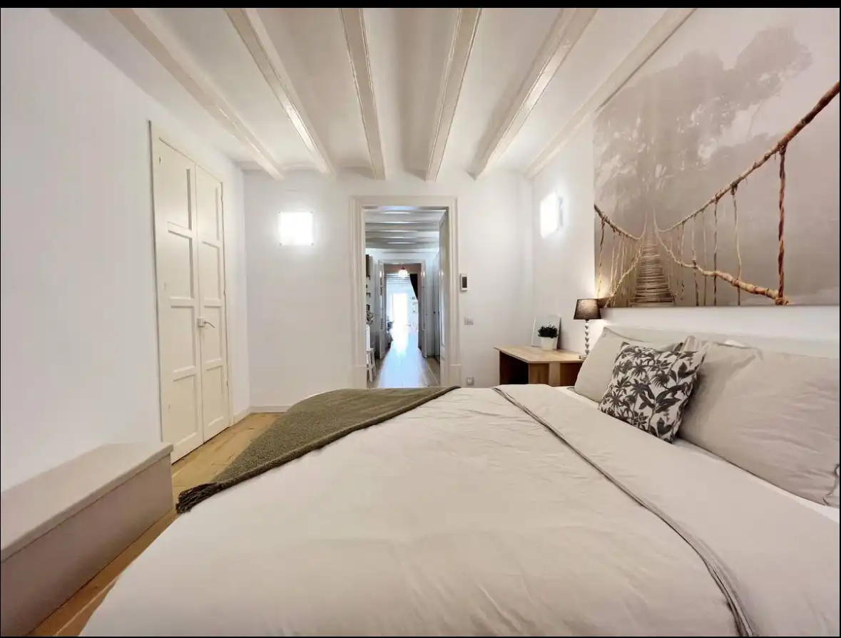 Schlafzimmer von Wohnung zum Verkauf in Barcelona mit Parkett, Terrasse und Abstellraum