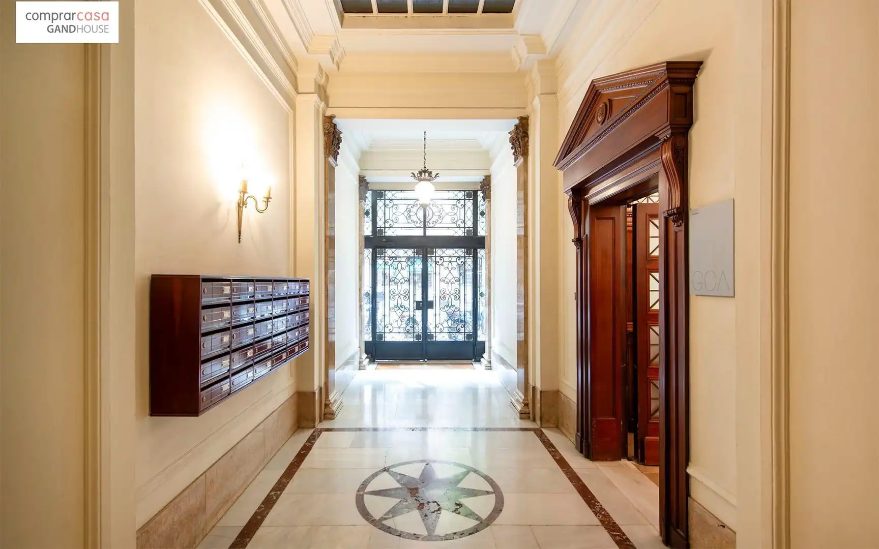 Piso en venta en Barcelona con Calefacción y Alarma