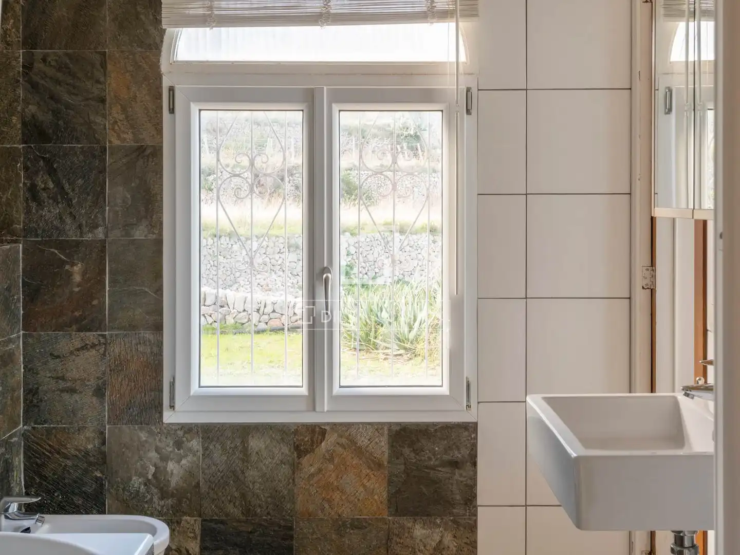 Bathroom of Houses for sale in Banyalbufar  with Air Conditioner, Heating and Private garden