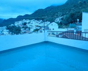 Piscina de Casa o xalet en venda en Ubrique amb Terrassa, Moblat i Forn