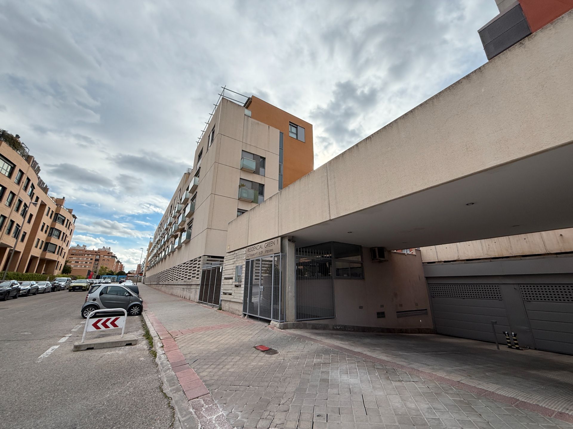 Exterior view of Flat for sale in  Madrid Capital  with Air Conditioner, Heating and Storage room