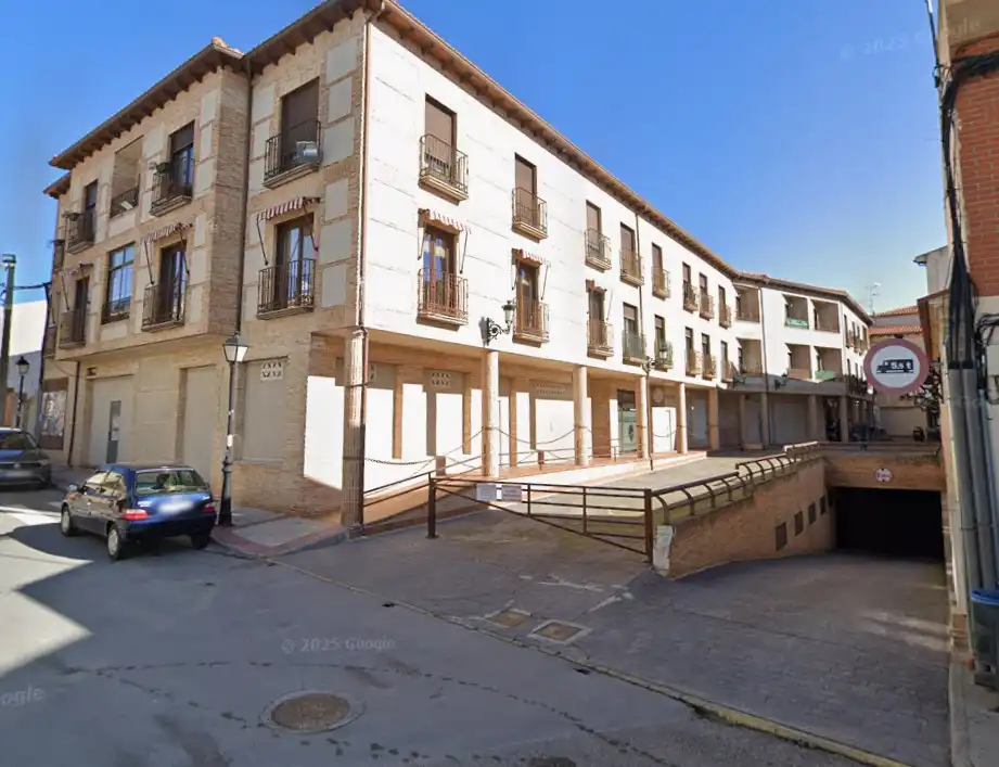 Vista exterior de Piso en venta en Lominchar con Trastero y Balcón