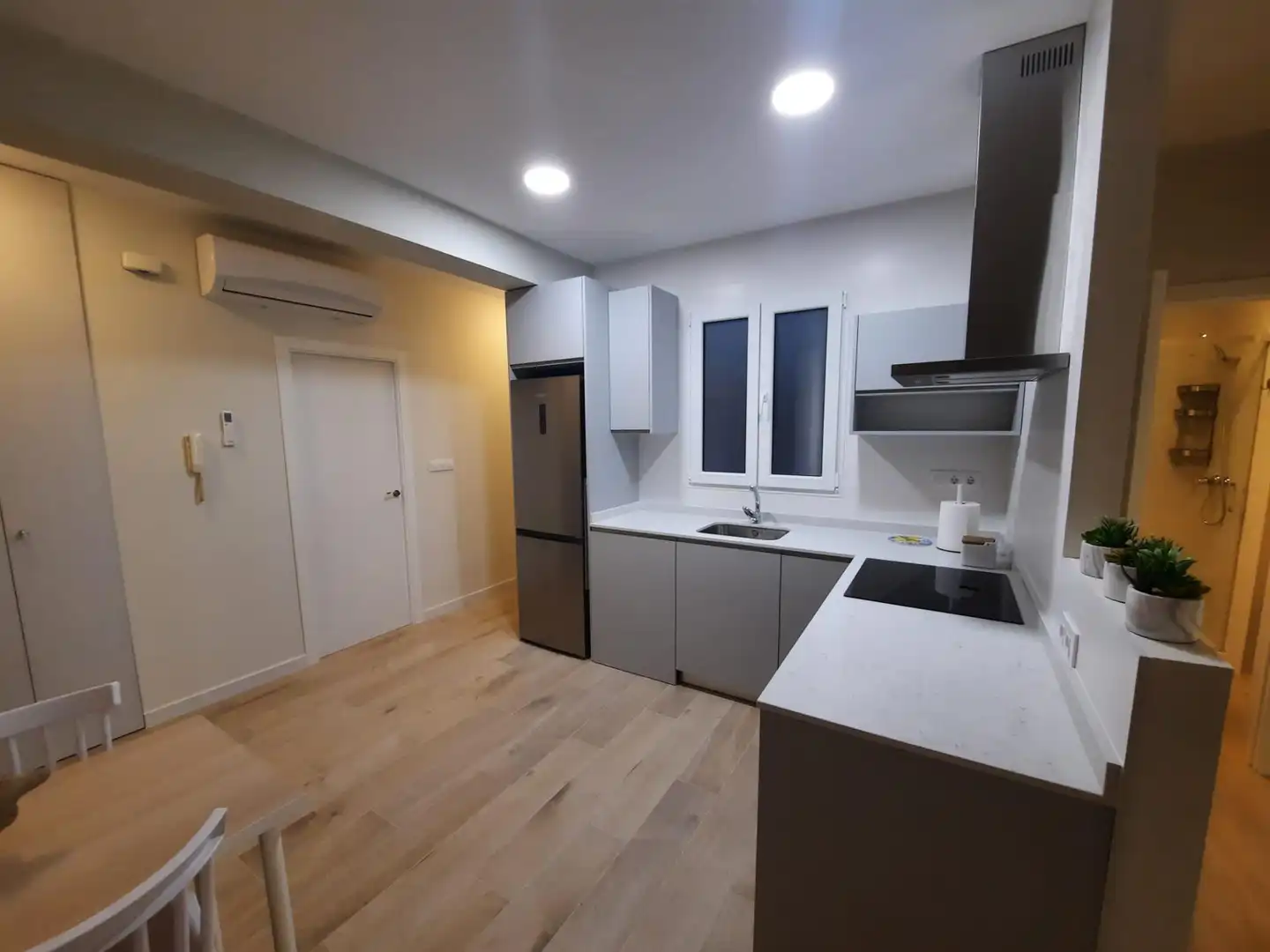 Kitchen of Flat for rent in Almansa  with Air Conditioner, Furnished and Balcony