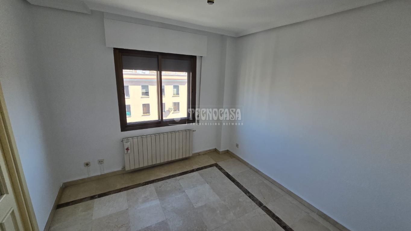 Habitación de Piso en venta en  Madrid Capital con Aire acondicionado y Calefacción