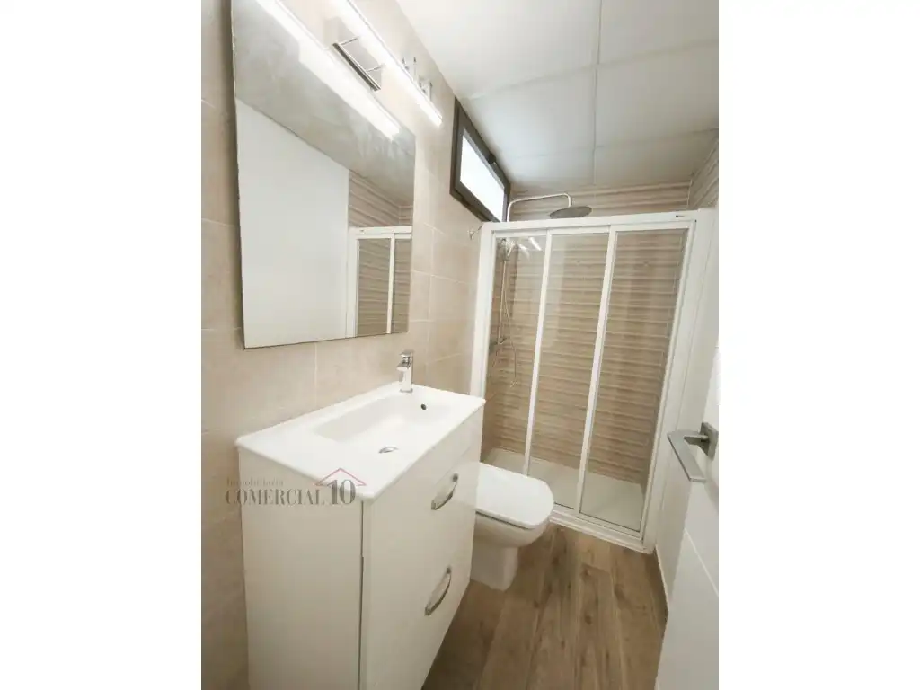 Baño de Apartamento de alquiler en Badajoz con Terraza y Balcón