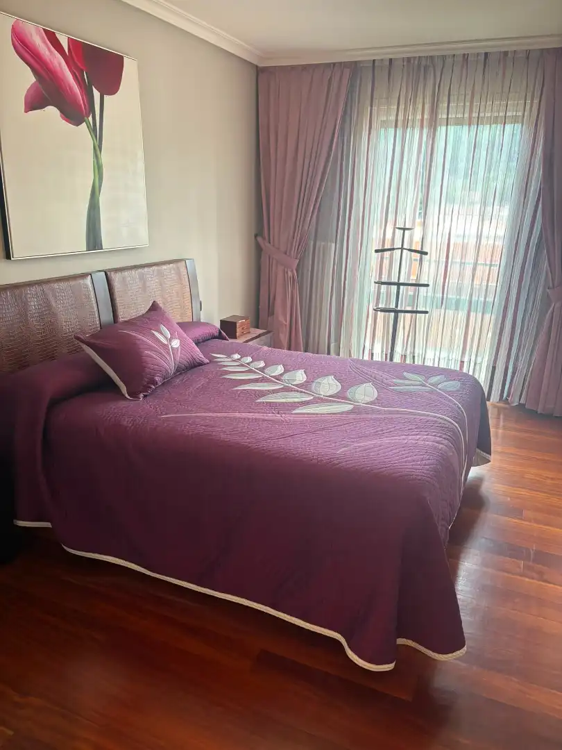 Habitación de Apartamento de alquiler en Bilbao  con Calefacción, Amueblado y Horno