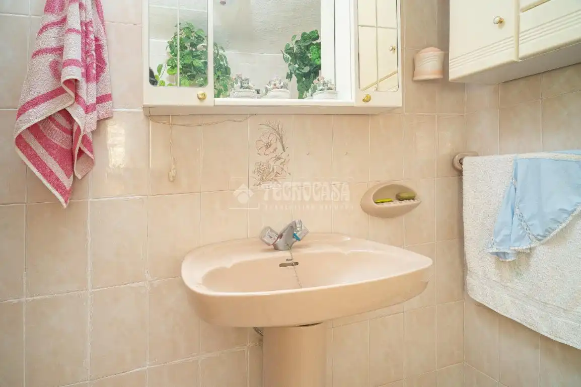 Bany de Casa adosada en venda en Ítrabo