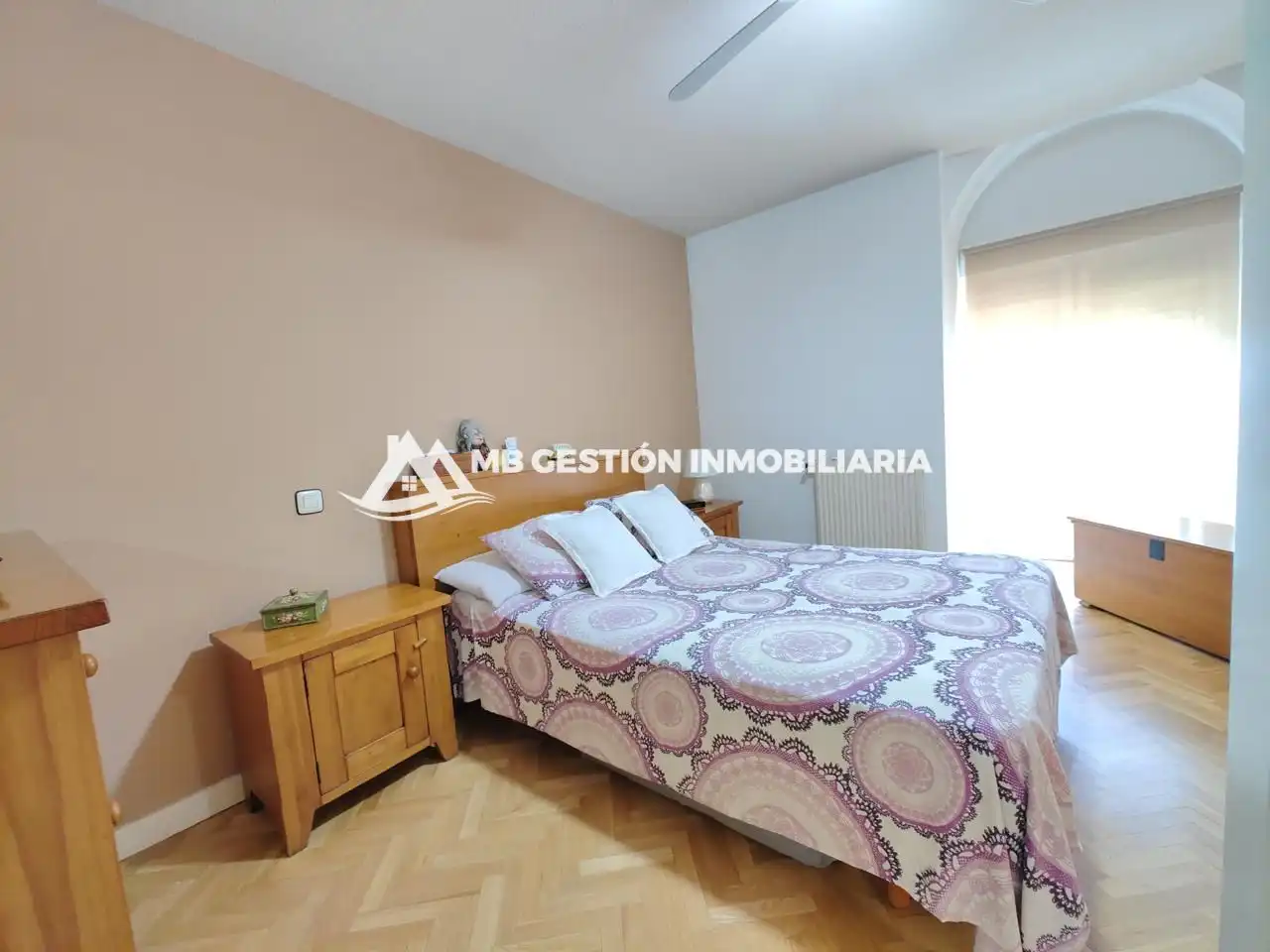 Schlafzimmer von Maisonette zum Verkauf in Fuenlabrada mit Klimaanlage, Heizung und Terrasse