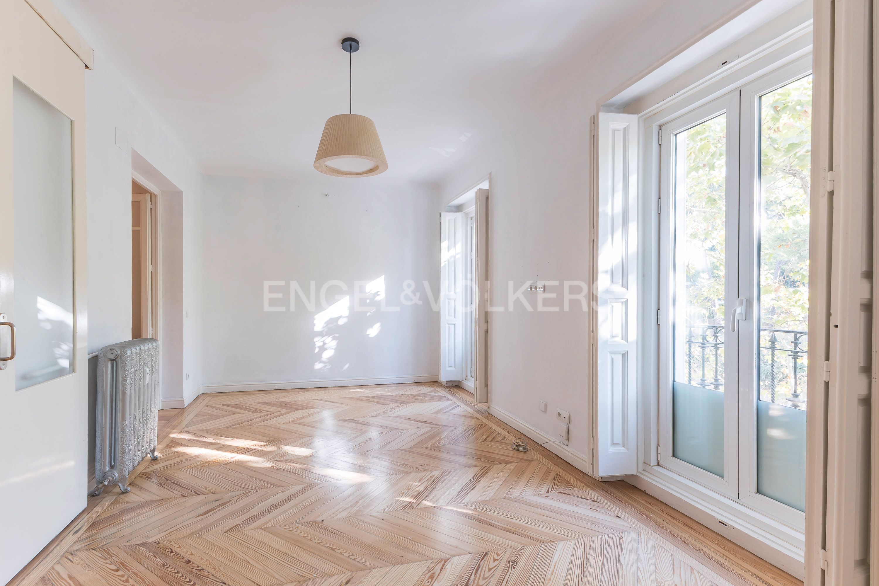 Sala d'estar de Apartament de lloguer en  Madrid Capital amb Aire condicionat, Calefacció i Parquet