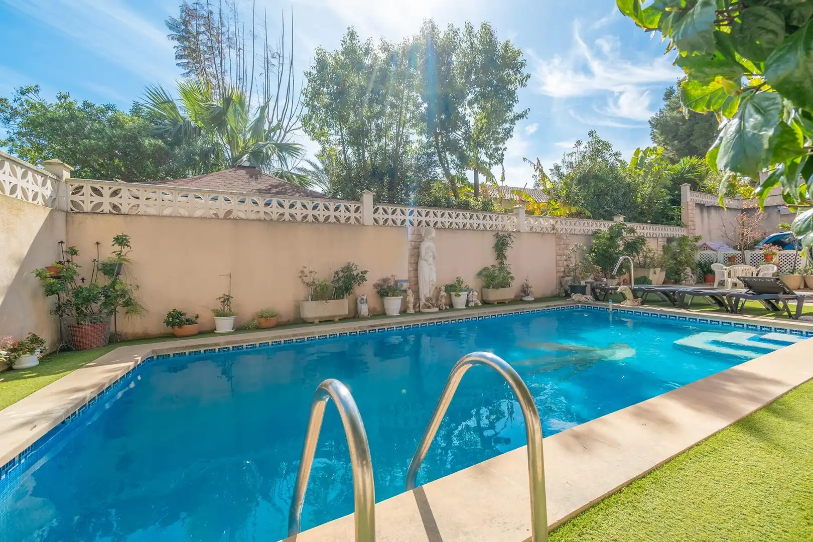 Swimming pool of Houses for sale in Calvià  with Air Conditioner, Heating and Private garden