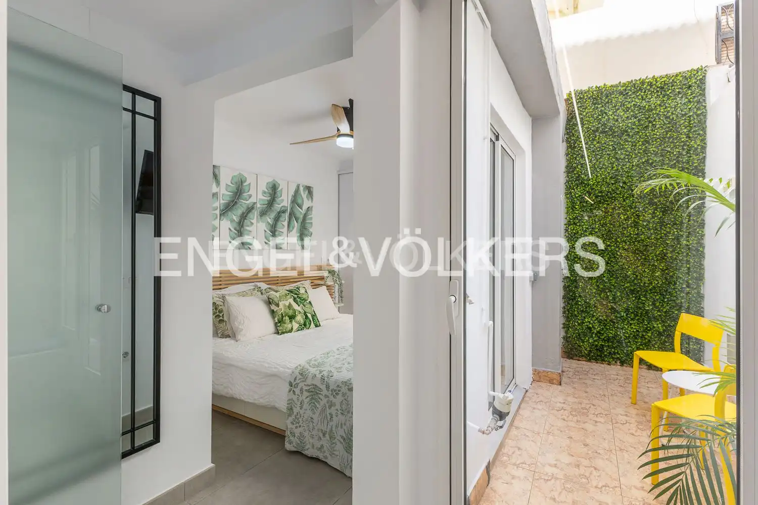 Terrassa de Apartament de lloguer en Valencia amb Aire condicionat, Calefacció i Moblat