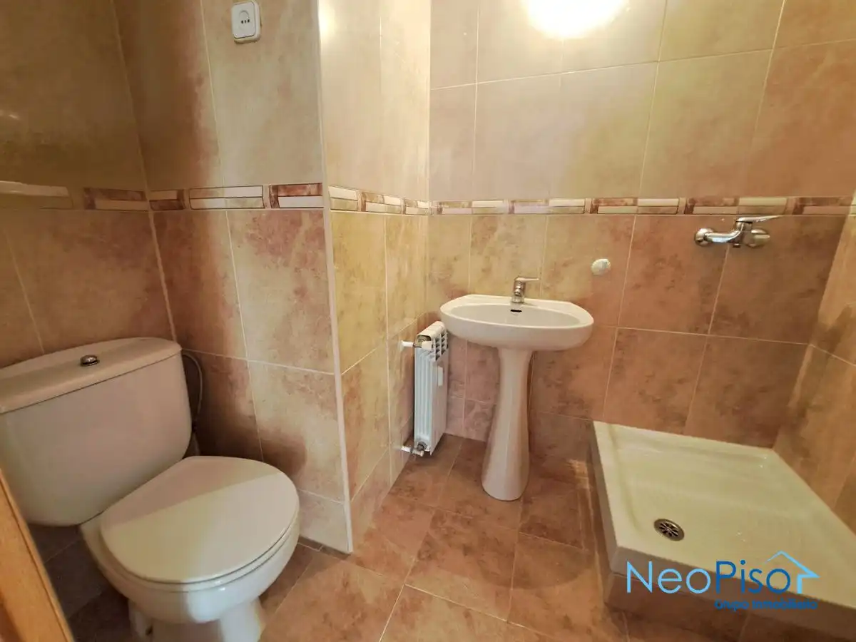 Baño de Piso en venta en Alcorcón con Piscina comunitaria
