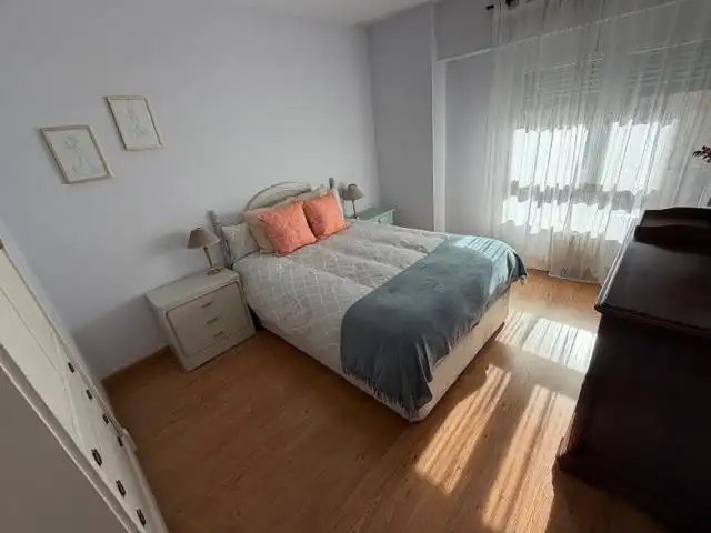 Habitación de Piso en venta en León Capital  con Calefacción, Parquet y Terraza