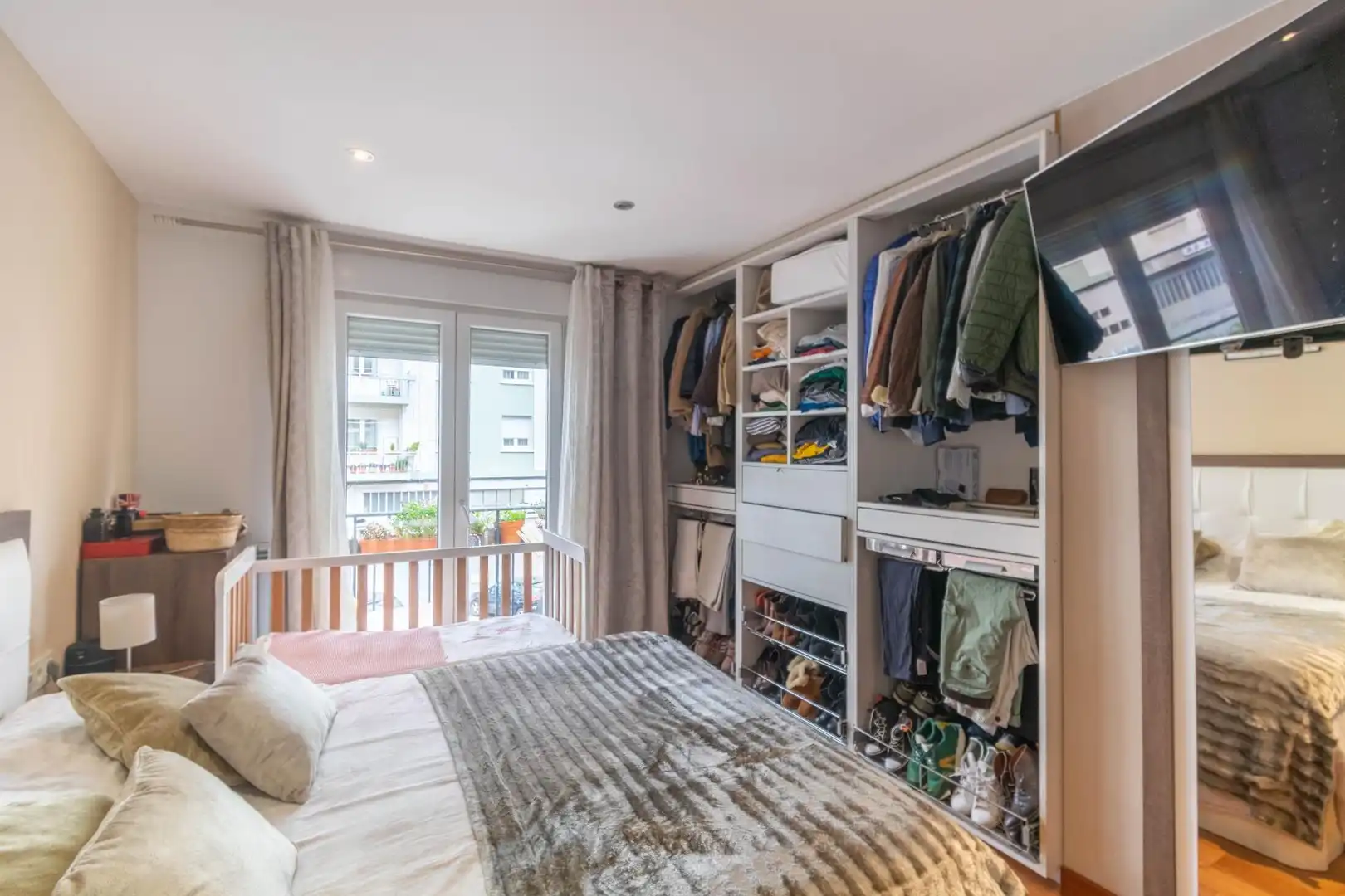 Habitación de Piso en venta en  Pamplona / Iruña con Calefacción y Balcón