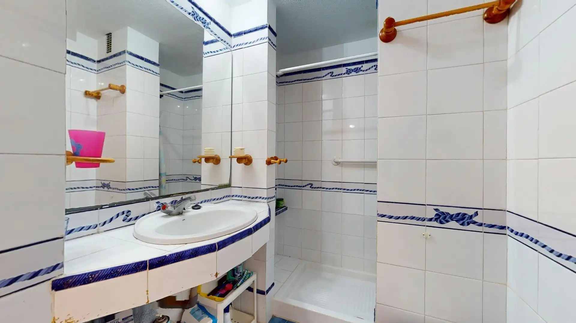 Bany de Apartament en venda en San Javier amb Moblat, Balcó i Piscina comunitària