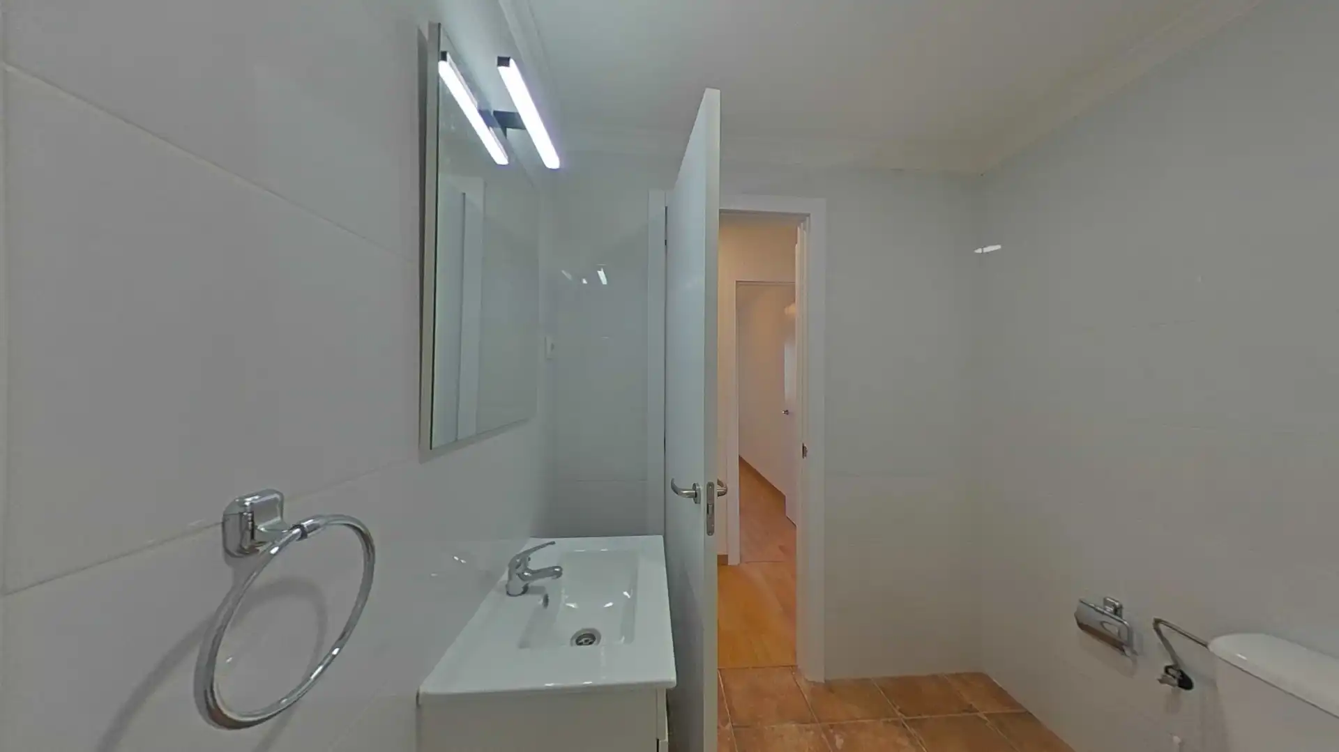 Baño de Piso en venta en Fuenlabrada con Calefacción