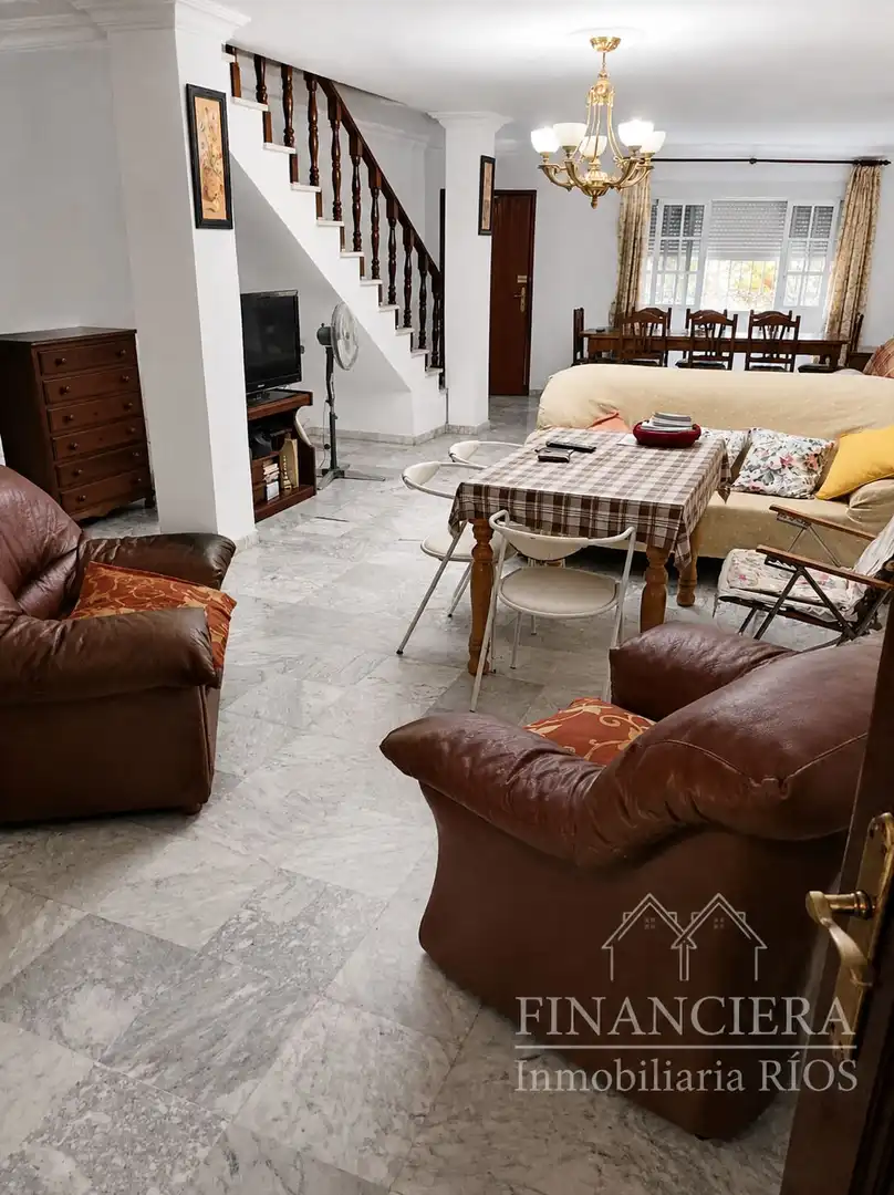 Sala d'estar de Casa o xalet en venda en Alcalá de Guadaira amb Terrassa